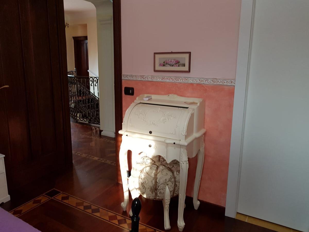 B&B Villa Francesca ソヴェラート・マリーナ エクステリア 写真