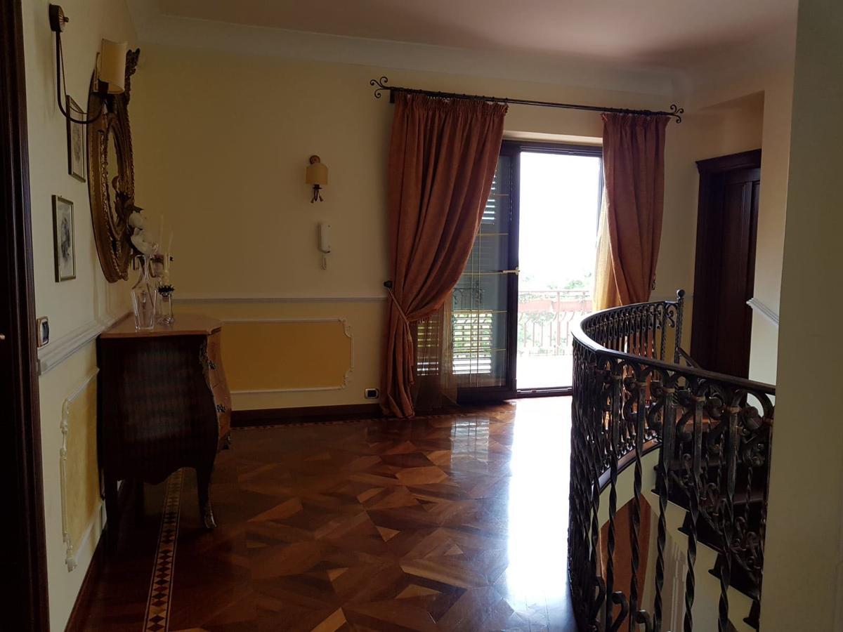 B&B Villa Francesca ソヴェラート・マリーナ エクステリア 写真